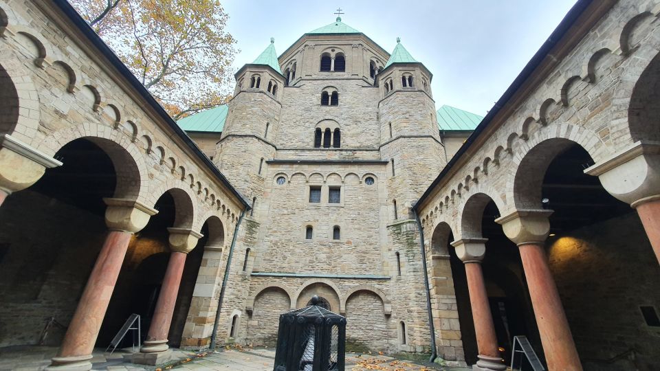 Essen: Highlights of City Center Self-Guided Walking Tour - Exploring Essens Landmarks