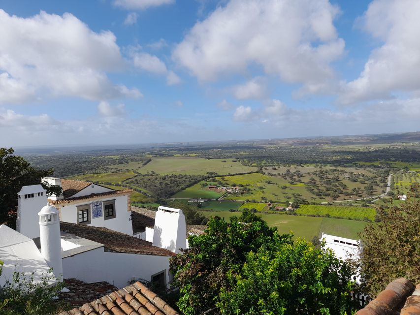 ÉVORA AND MONSARAZ FULL DAY PRIVATE TOUR BY CAR - Exploring Évoras Historic Landmarks