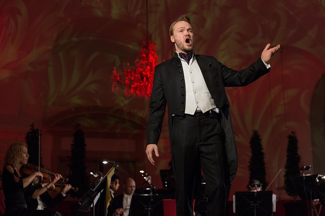 Exclusive Evening at Schönbrunn Palace: After-Hours Audiotour, Dinner, Concert - Exploring Schönbrunn Palace After-Hours