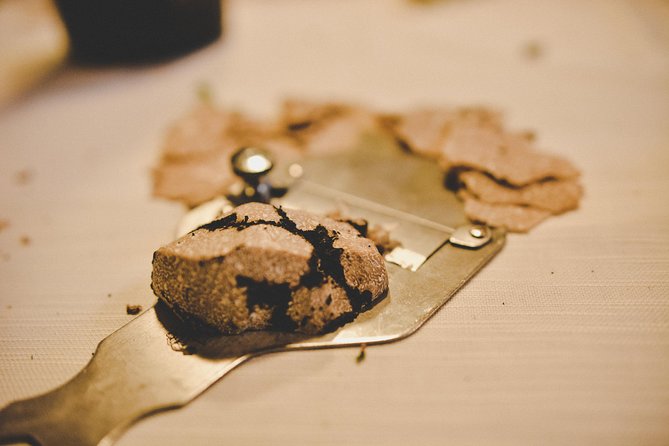 Experience Tuscan Truffle Hunting With Wine and Lunch - Meeting and Pickup Details