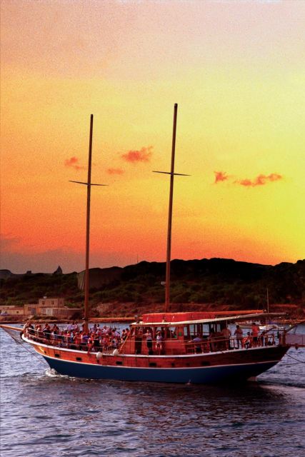 Fernandes Sunset Cruise Including Dinner With Open Bar - Experience and Itinerary