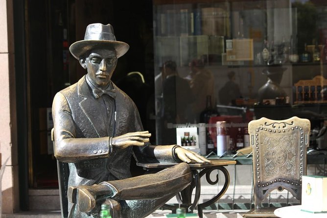 Fernando Pessoa Lisbon Walking Tour - Poets Footsteps