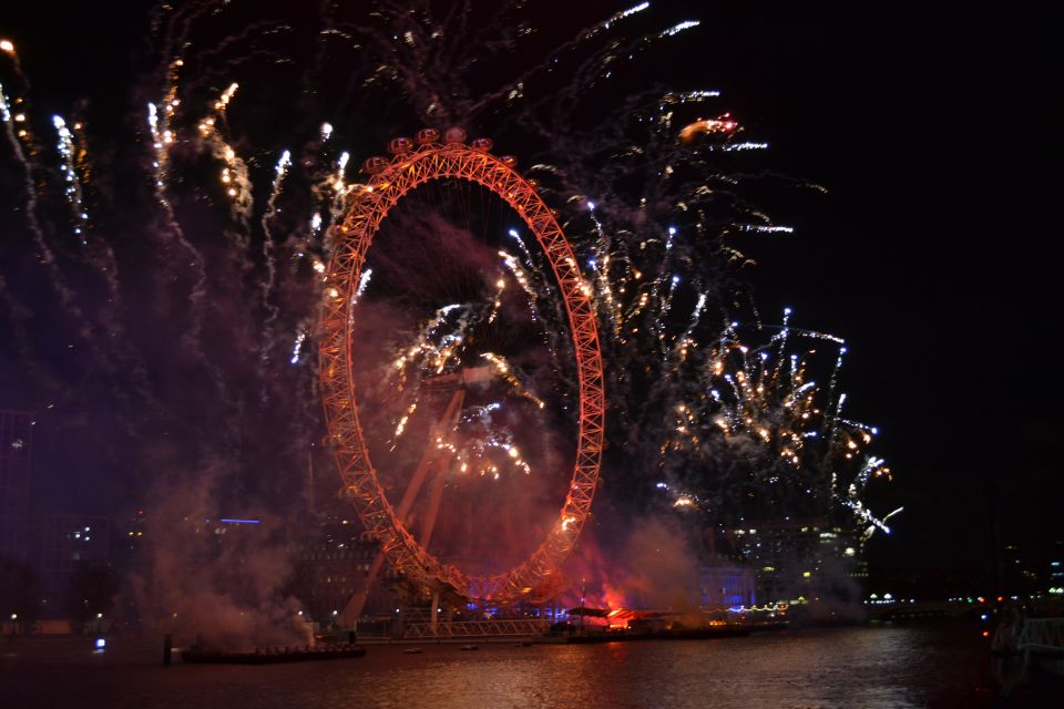 Festive London New Year's Eve 3-Course Dinner Cruise - Departure and Route