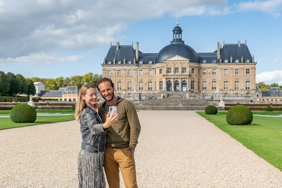 Fontainebleau & Vaux-Le-Vicomte Châteaux Day Tour From Paris - Architectural Masterpiece of Vaux-le-Vicomte