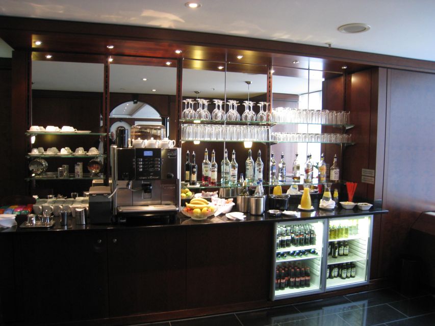 Frankfurt Airport: LuxxLounge Access Terminal 1 (Landside) - Lounge Amenities and Facilities