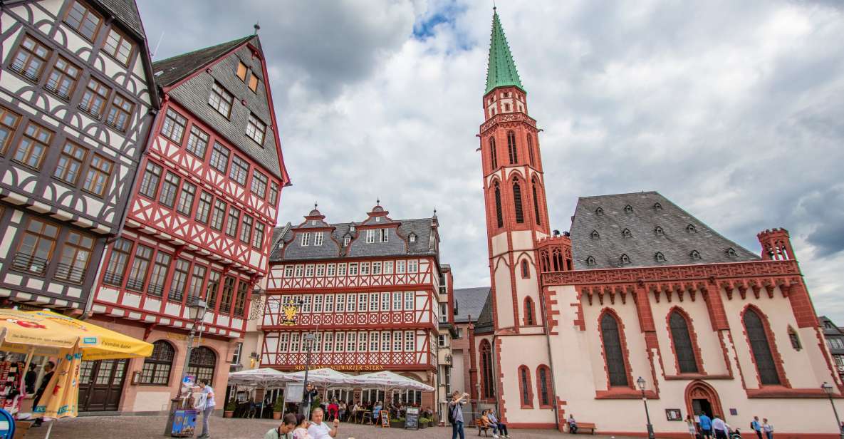 Frankfurt: Express Walk With a Local in 60 Minutes - Exploring the Vibrant Römerberg Square