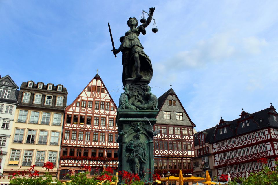 Frankfurt: First Discovery Walk and Reading Walking Tour - Experience Highlights