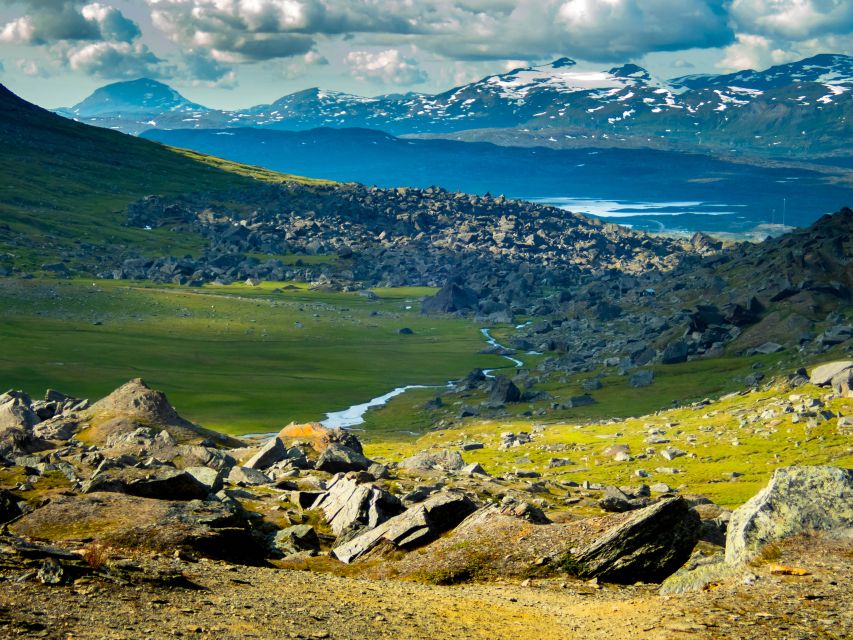 From Abisko: Kärkevagge Valley & Trollsjön Lake Guided Tour - Guided Hike Through Kärkevagge