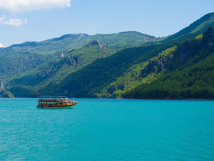 From Alanya: Green Canyon Boat Trip With Lunch and Drinks - Admiring the Taurus Mountains Vistas