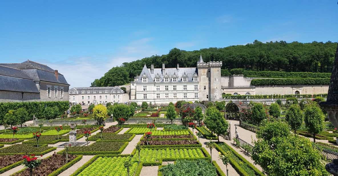 From Amboise: Villandry, Azay-le-Rideau & Winery - Visiting Château Dazay-Le-Rideau