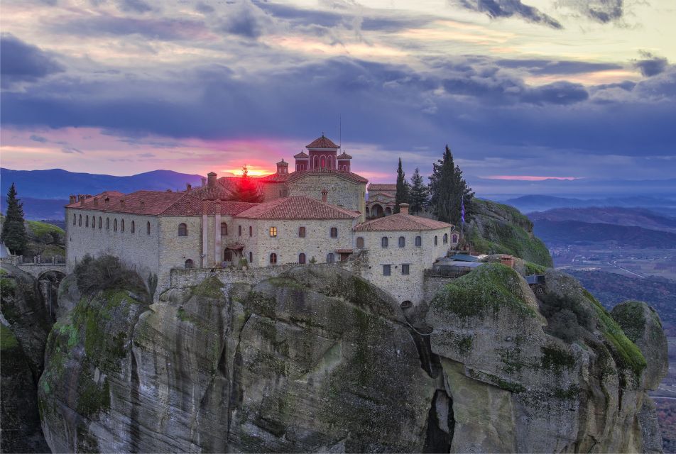 From Athens: Meteora 2-Day Trip With Hotel and Breakfast - Itinerary and Experience