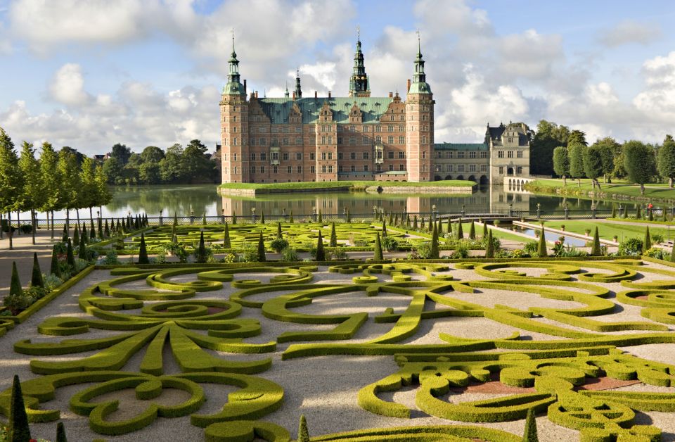 From Copenhagen: Private Frederiksborg Castle Tour - Itinerary Breakdown