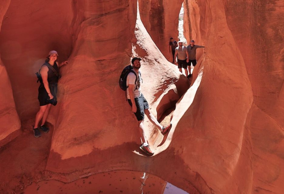 From Escalante: Dry Fork, Peekaboo & Spooky Slot Canyon Tour - Exploring the Slot Canyons