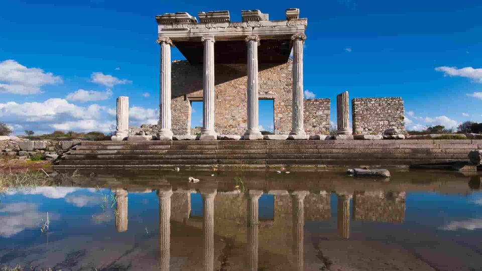 From Istanbul: 2-Day Ephesus, Pamukkale, & Hierapolis Tour - Exploring Ancient Ephesus