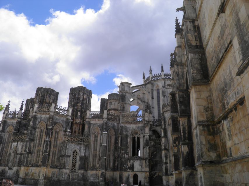 From Lisbon: Fatima Sanctuary and Batalha Monastery-UNESCO - Admire Batalha Monasterys Architecture