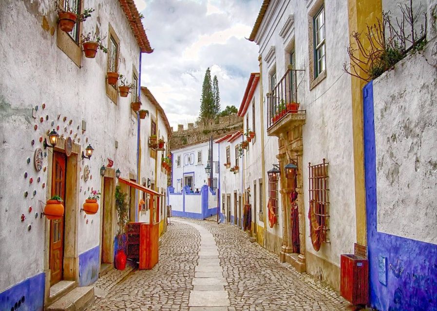 From Lisbon: Óbidos and Nazaré Private Half-Day Tour - Panoramic Views From Obidos Castle