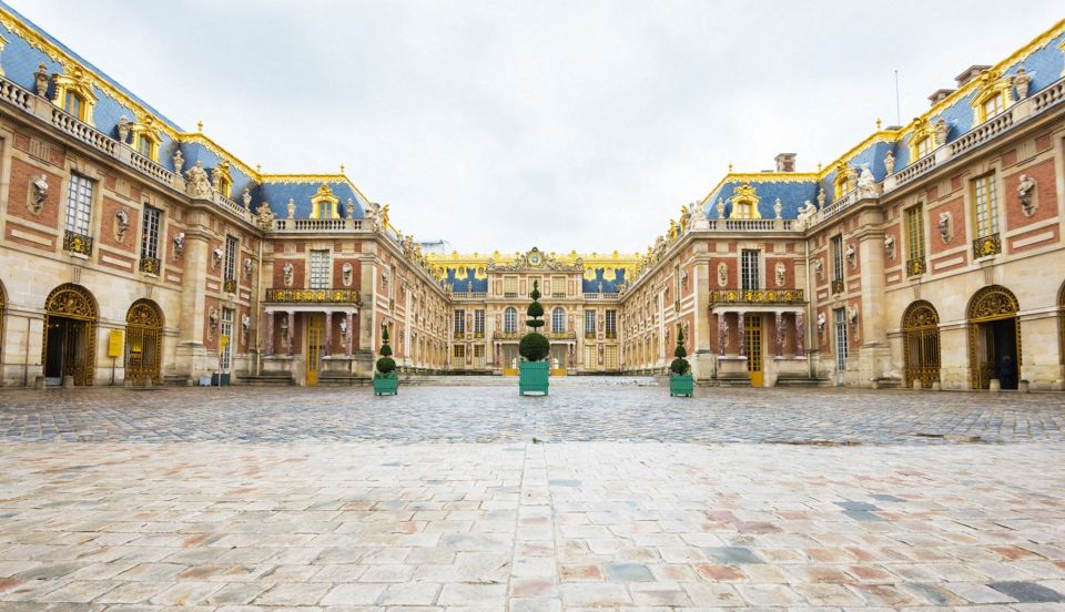 From Paris: Roundtrip Shuttle to Versailles - Exploring Versailles Palace and Gardens