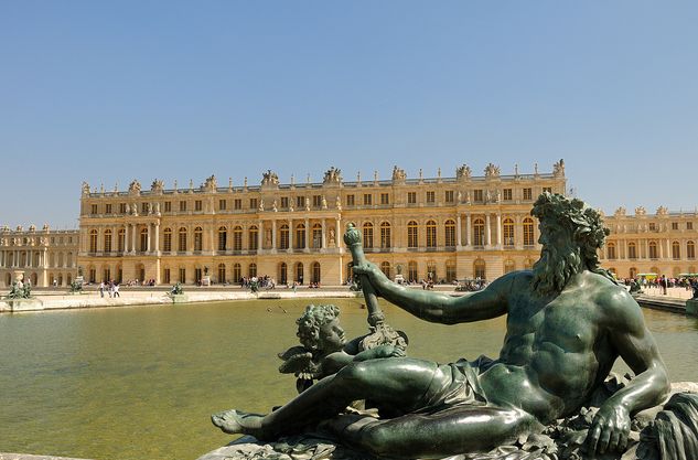 From Paris: Versailles Guided Tour by Deluxe Minibus - Highlights of the Tour