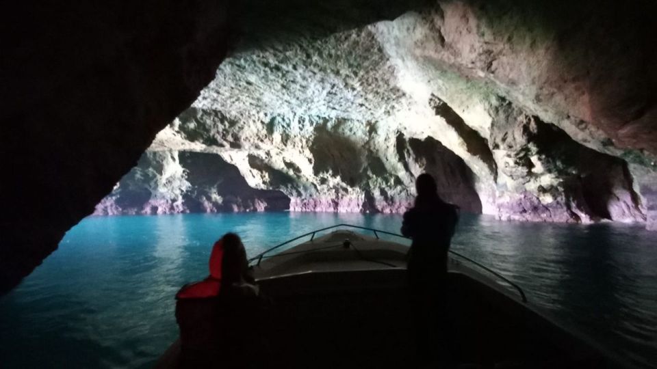 From Portimão: Algar De Benagil and Sea Caves Boat Tour - Activity and Location