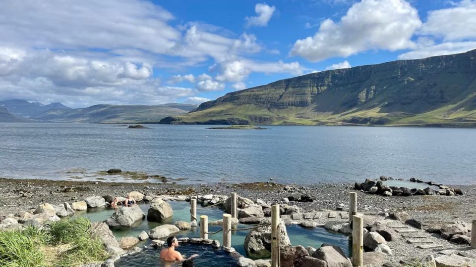 From Reykjavik: Golden Circle Route & Hvammsvik Hot Spring - Exploring the Golden Circle