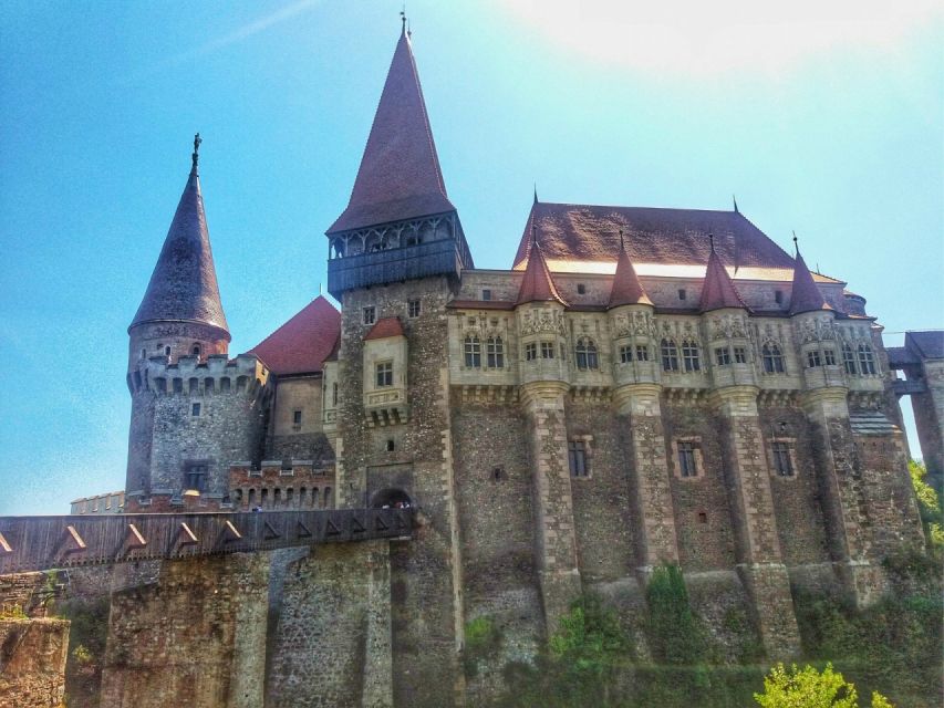 From Sibiu to Corvins Castle Hunedoara and Alba Iulia - Attractions in Hunedoara