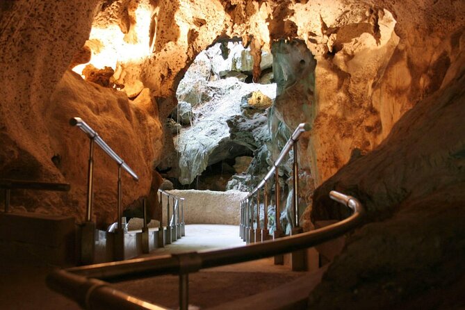 Full Day Tour Altos De Chavón and Cave of Wonders - Pickup Information