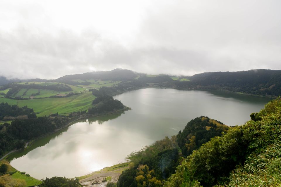 Furnas: Hot Springs Night Tour - Group Size and Languages