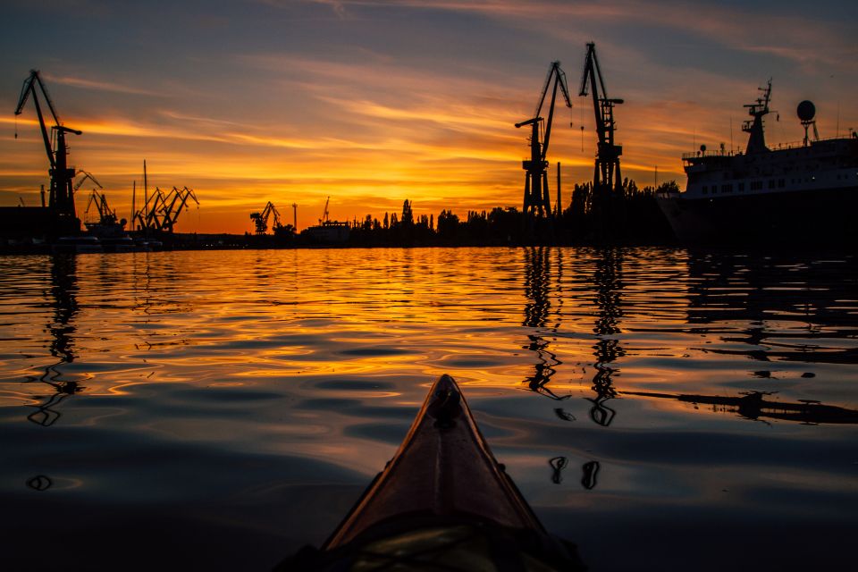 Gdansk: Sunset Kayak Tour - Experience Highlights