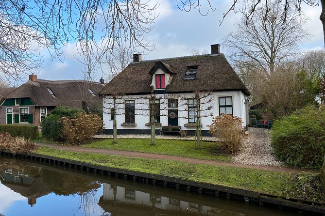 Giethoorn and Zaanse Schans Day Tour Small Group Incl. Boat Ride - Transportation and Pickup