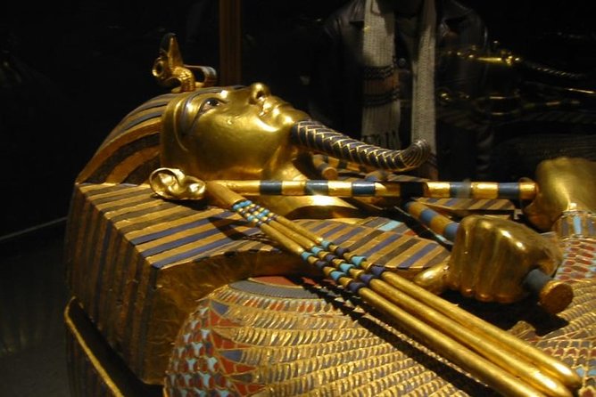 Giza Pyramids and the Egyptian Museum - Marveling at King Tuts Treasures