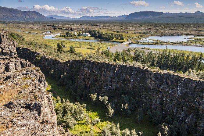 Golden Circle Trip Including Touch-Screen Multi-Language Audio Guide From Reykjavik - Key Attractions