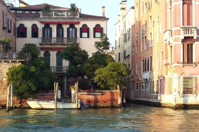 Grand Canal Boat Tour and Murano Glass Experience With Hotel Pick up - Logistics