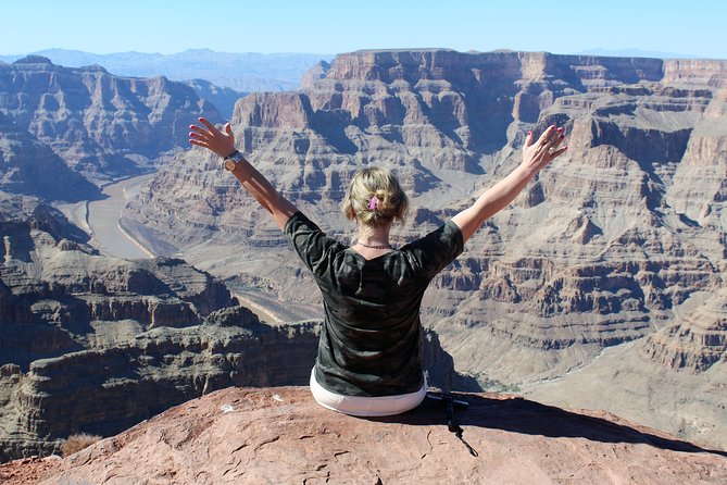 Grand Canyon Tour in Spanish, Skywalk and Lunch Included - Whats Included