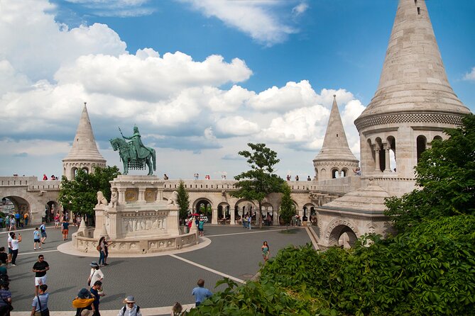 Guided Tour in Budapest Castle District - Accessibility and Logistics