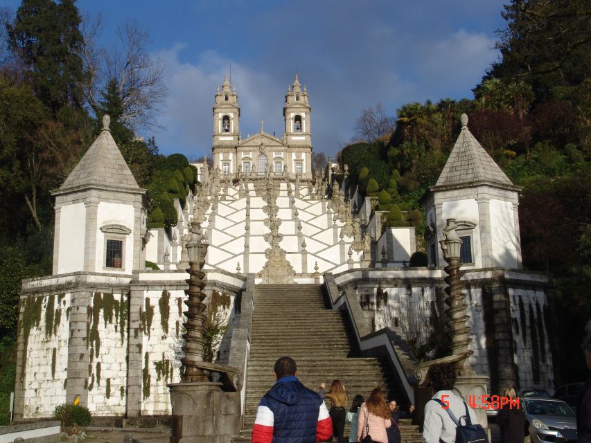 Guimarães/Braga Private City Tour - Discovering Guimarães Castle and Palace of the Dukes