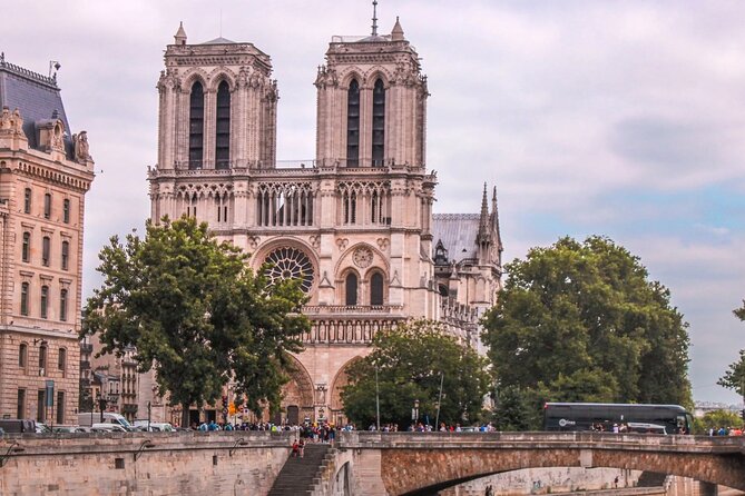 Half-Day Walking Tour With Fun Guide & Arc Du Triomphe Tickets - Meeting and End Points