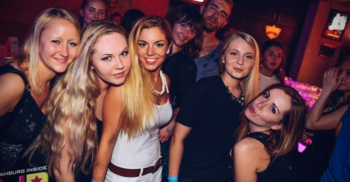 Hamburg: Bachelor(ette) Premium Party With Pub Crawl - Complimentary Welcome Shot