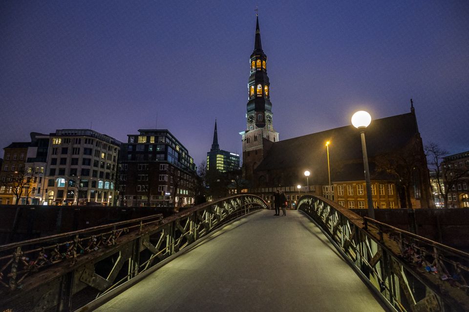 Hamburg: Eerie Speicherstadt Tour - Mysterious Symbols and Meanings