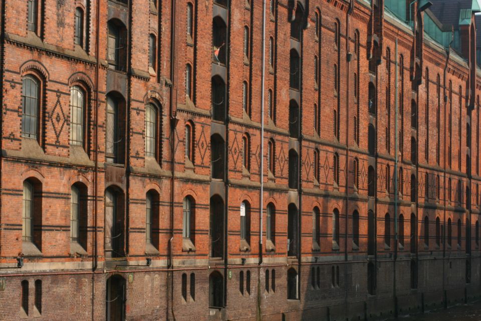 Hamburg: Guided Port Walk for Families - Highlights of the Tour