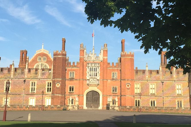 Hampton Court Palace Grounds Bike Tour - Included in the Tour