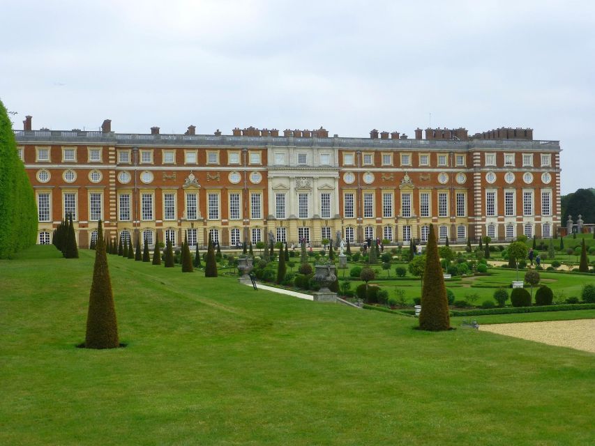 Hampton Court Palace Private Tour With Fast Track Entry - Highlights of the Palace