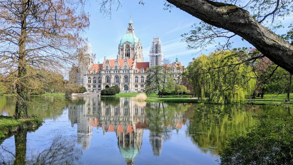 Hannover: Self-guided City Centre Walk Sights and Specials - Experience Highlights