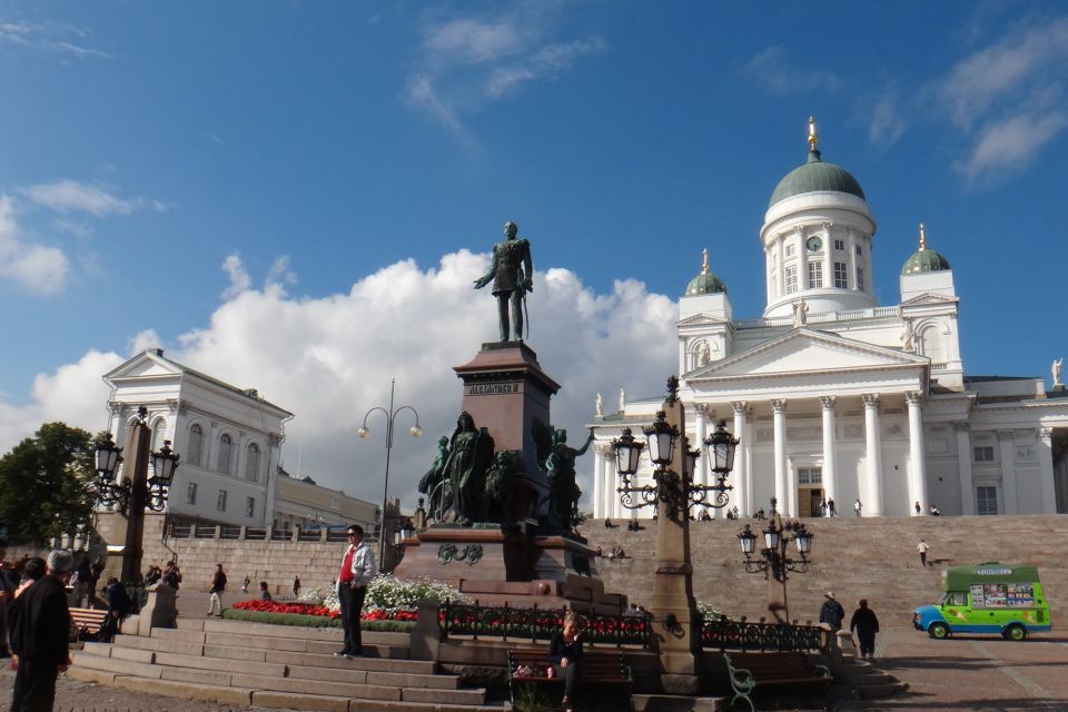 Helsinki Highlights Self-Guided Scavenger Hunt and City Tour - Navigating the City