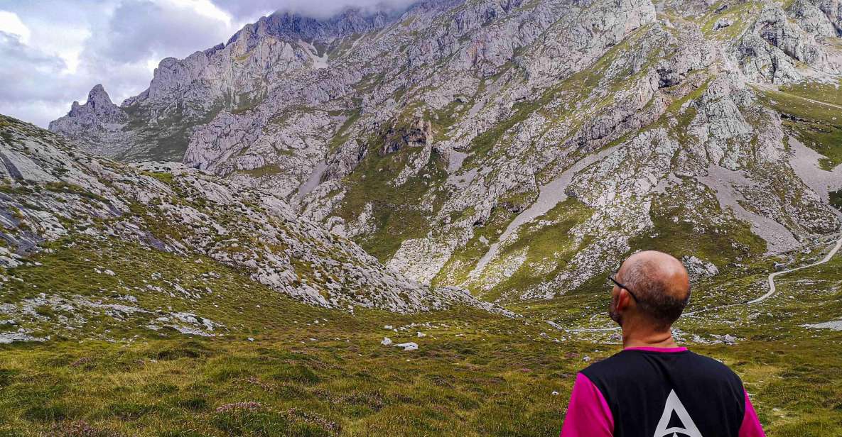 Hiking in Picos De Europa: Moñetas Lake Guided Hiking Tour - Experience Highlights