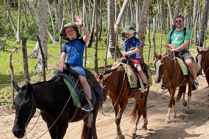 Horseback Riding / Montaña RedondaTranslated Into English:Horseback Riding / Round Mountain - Exploring the Coastline and Lagoons