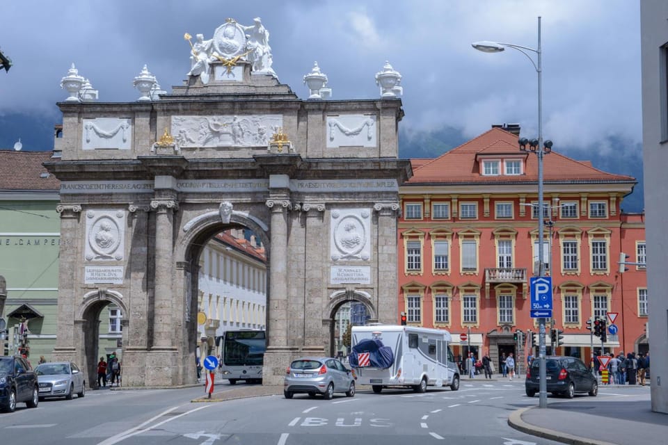 Innsbruck: Insta-Perfect Walk With a Local - Tour Group and Guide