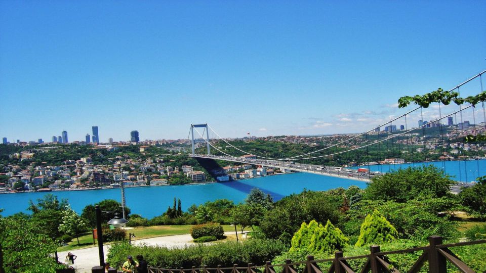 Istanbul: Europe and Asia Tour By Bus And Bosphorus Cruise - Key Landmarks