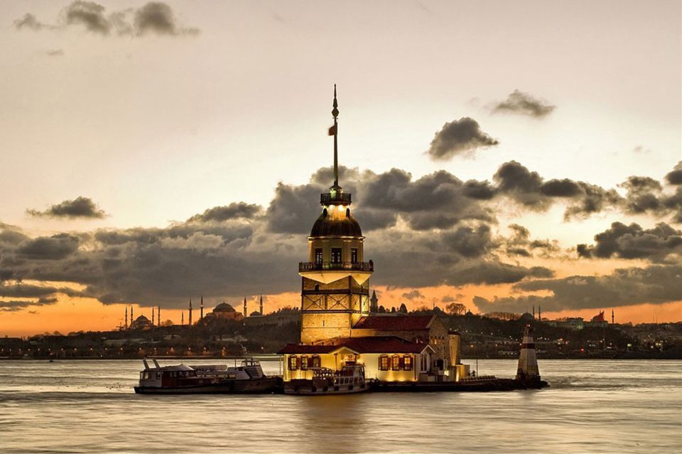 Istanbul: Old Town Highlights Tour & Bosphorus Cruise - Highlights of the Itinerary