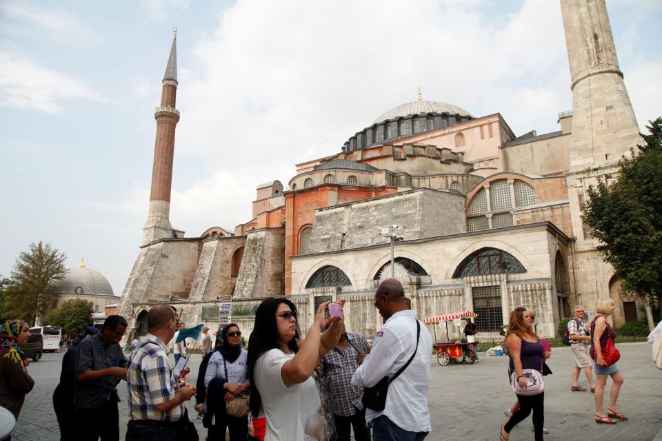 Istanbul: Topkapı, Basilica Cistern, and Hagia Sophia Tour - Itinerary Highlights