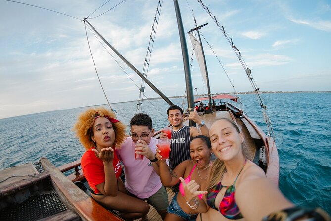 Jolly Pirate Sunset Grub and Grog Dinner Sail in Aruba - Meeting and Pickup Details